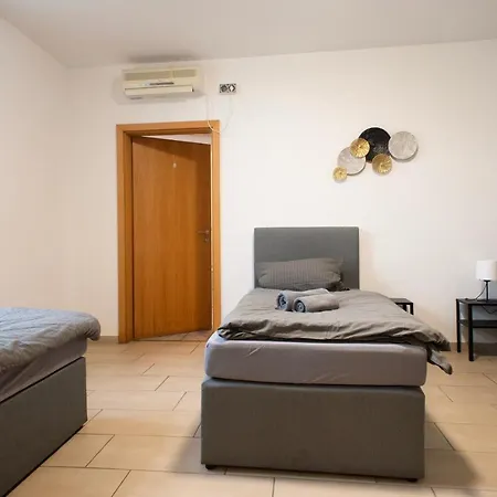 Work & Bedburg Apartman *